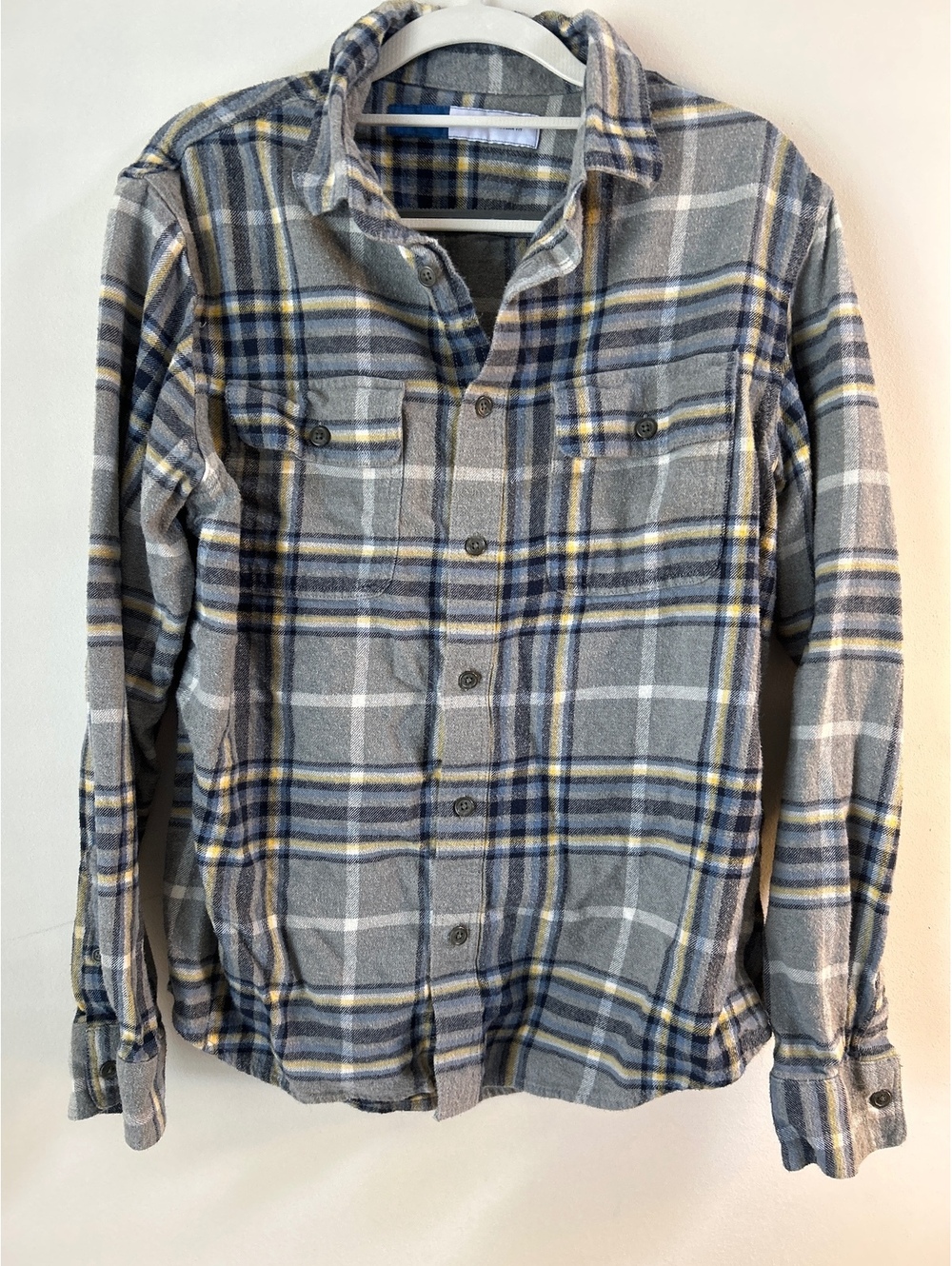 Old Navy Men's Medium Regular Fit Gray Plaid Button-Up Shirt